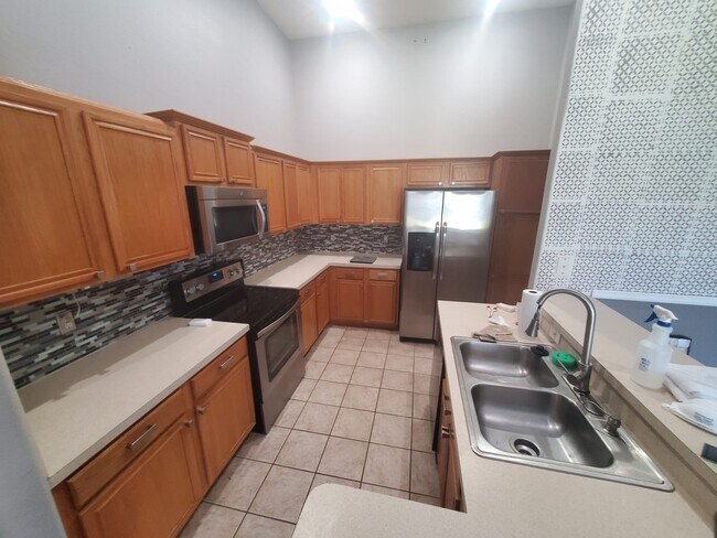 Building Photo - 2120 Island Walk Dr