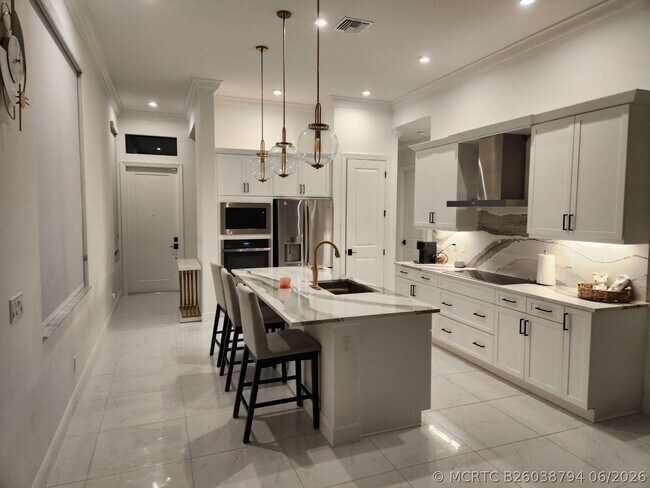 Building Photo - 9142 SW Esule Way