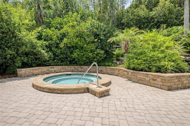 Building Photo - 245 Fox Run Dr