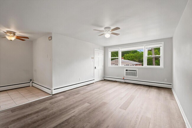 Building Photo - 126 4th Ave