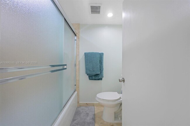 Building Photo - 20515 E Country Club Dr