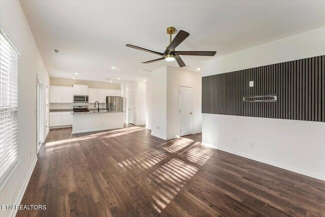 Building Photo - 1013 Curly Top Ln