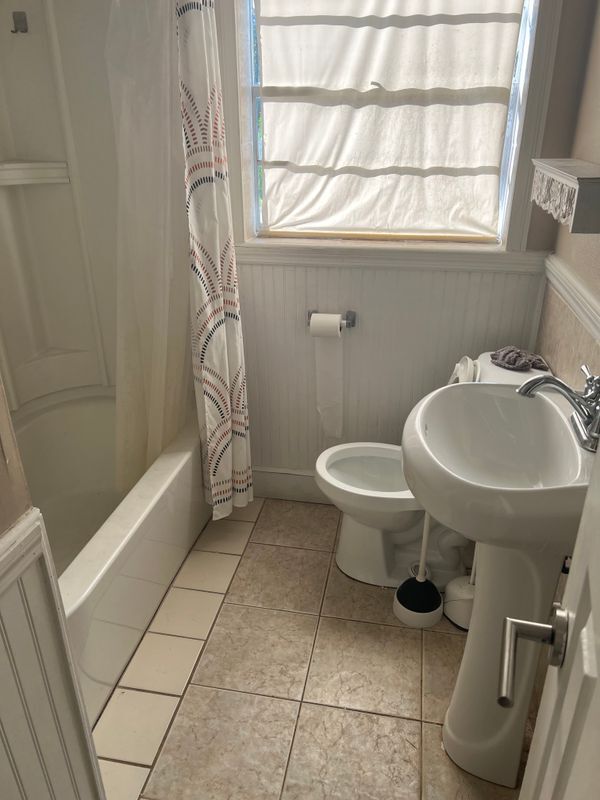 Building Photo - 108 Japonica Dr