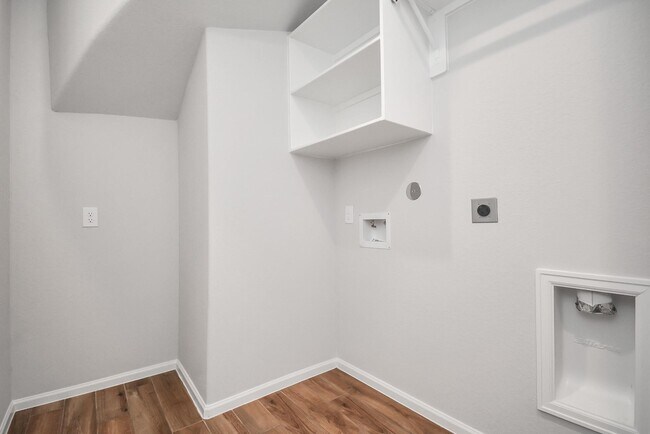 Building Photo - 5838 Turquoise Hl
