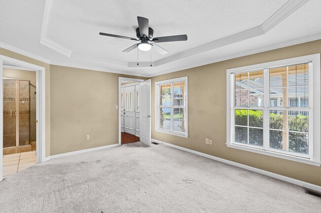 Building Photo - 15 Mulberry Ln