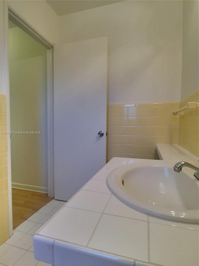 Building Photo - 1025 Langer Way
