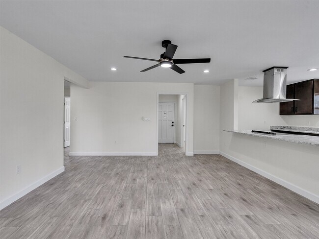 Building Photo - 4835 County Rd 380