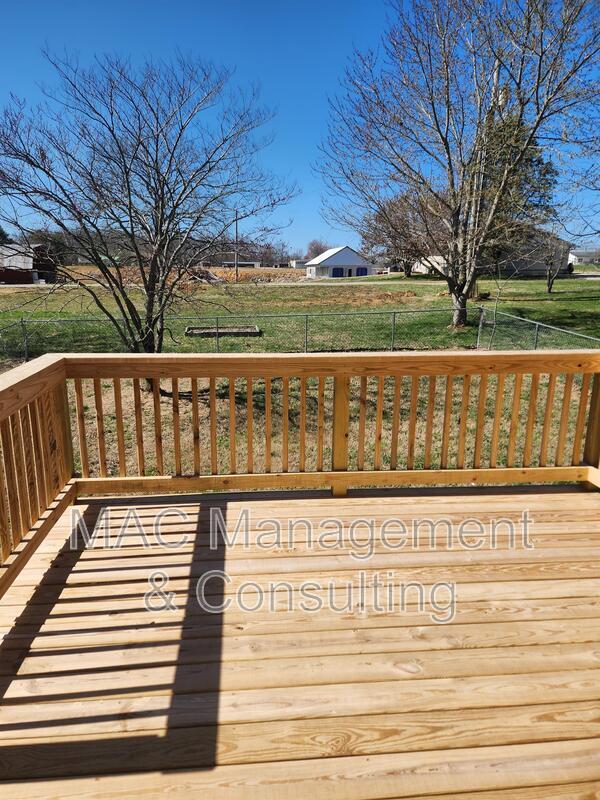 Building Photo - 143 W Gate Dr