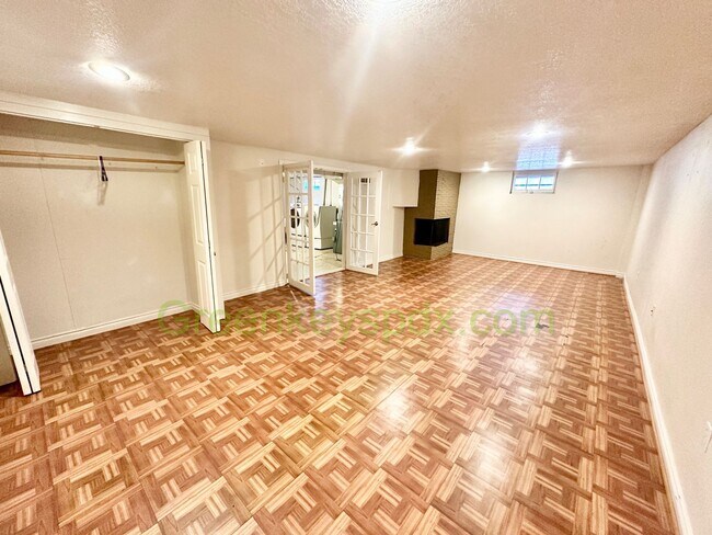 Building Photo - Gorgeous 2 Bedroom with finished basement,...