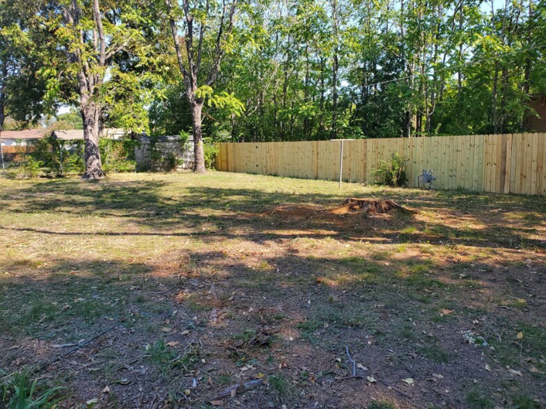 Building Photo - 2234 Sussex Dr