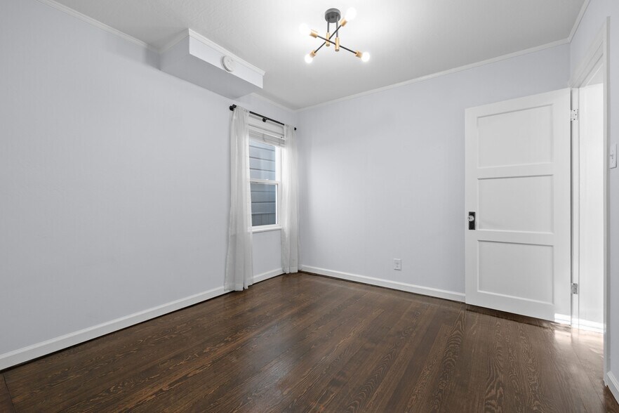 Building Photo - 1724 Lincoln Ave