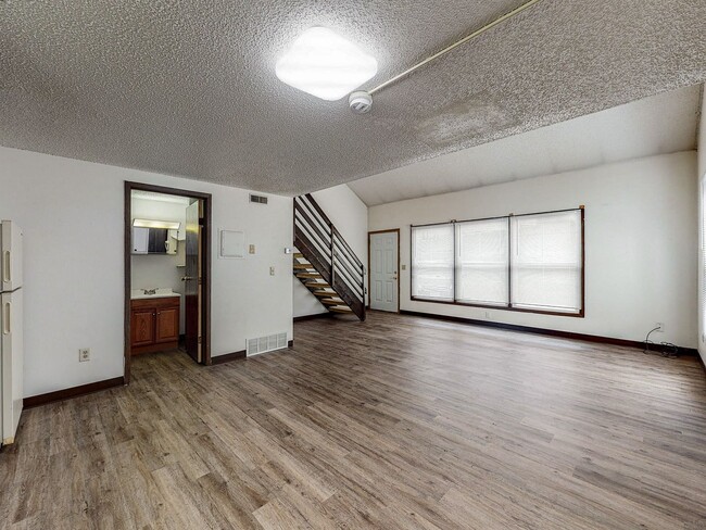 Building Photo - 2317/2319 Knapp Street Ames IA 50014