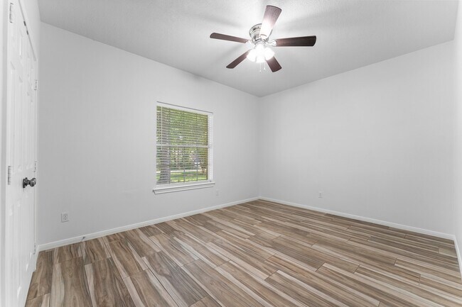 Building Photo - 2333 Stableridge Dr