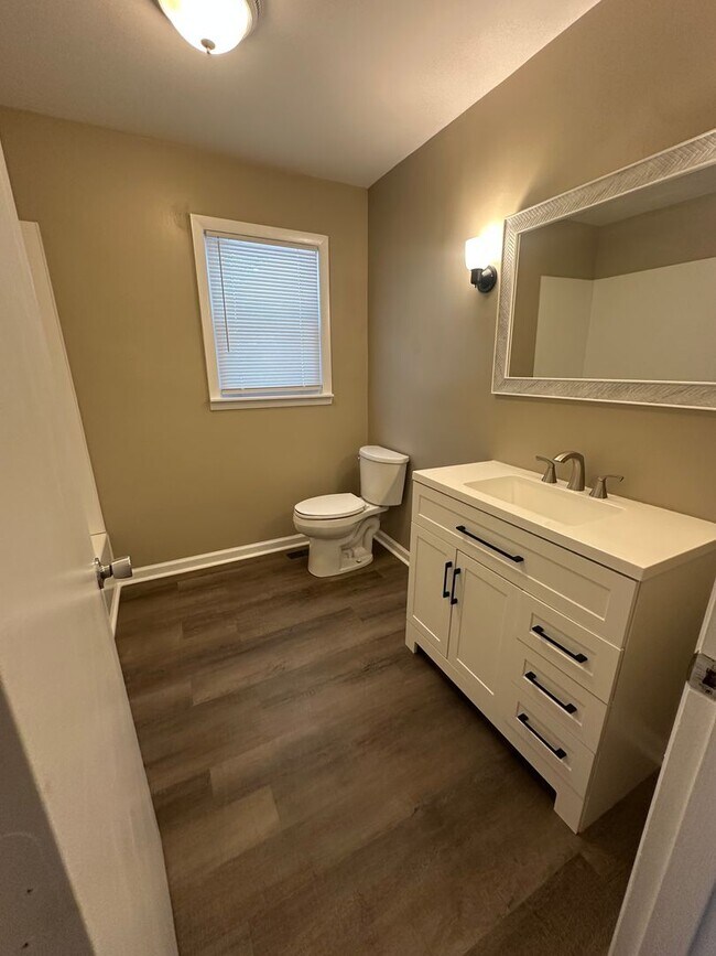 Building Photo - 3408 Ginger Dr