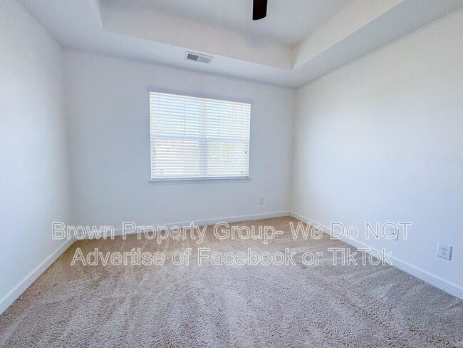 Building Photo - 829 Bellingham Way