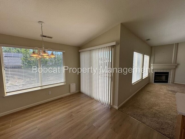 Building Photo - 532 Rawe Peak Dr