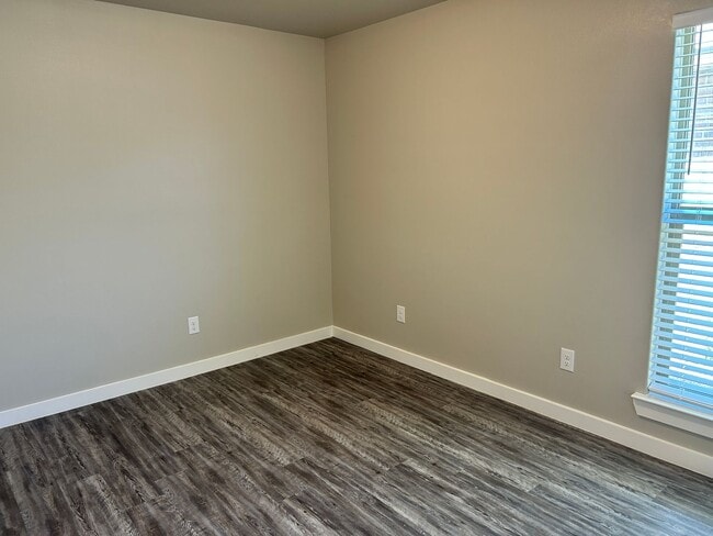Building Photo - 3 bed 2 bath Move In Ready - Frenship ISD