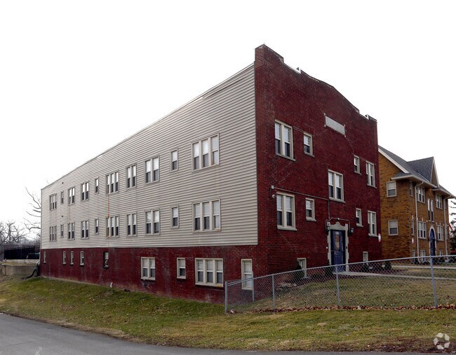 Building Photo - 4515 E Washington St