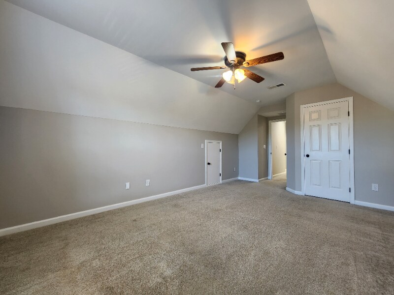 Building Photo - 383 Castleton Cir