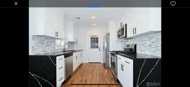 Building Photo - 24 Prescott St