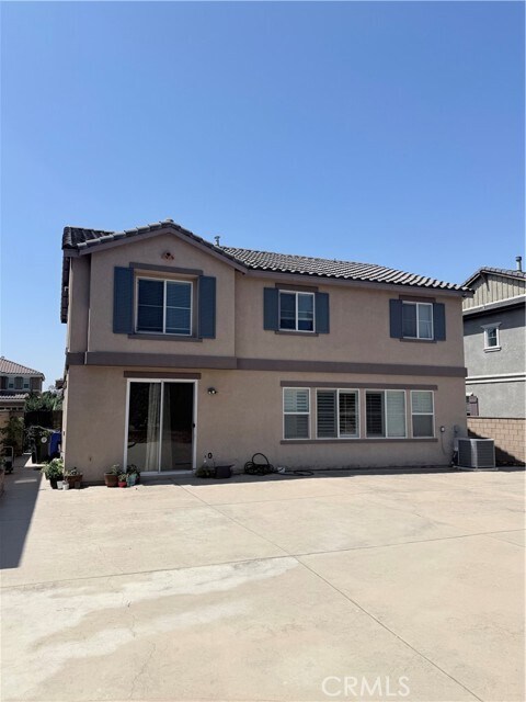 Building Photo - 16360 River Glen Ln