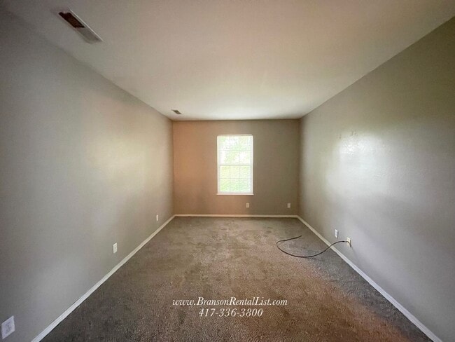 Building Photo - Newly Updated
