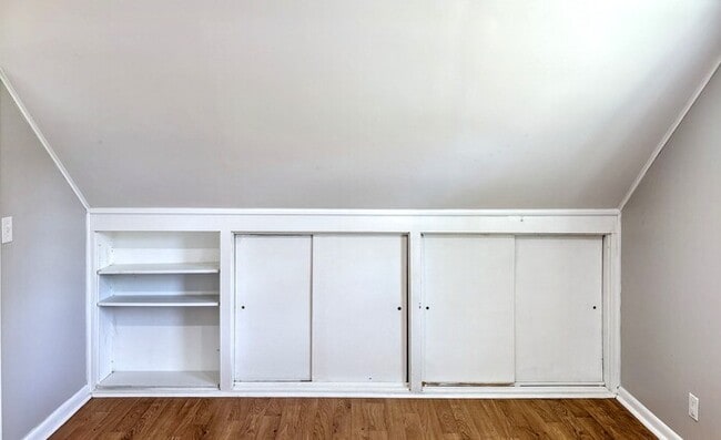 Building Photo - 312 Robinwood Ave