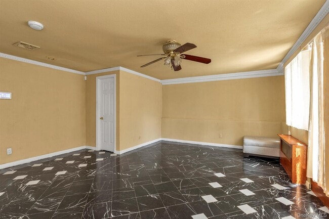 Building Photo - 830 Pepperidge Rd