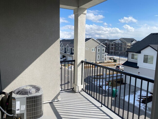 Building Photo - 3722 W 1440 N