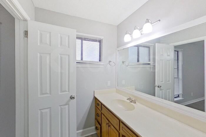 Building Photo - 4224 Beardsley Dr