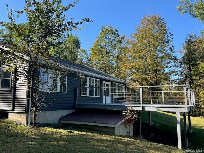 Building Photo - 5265 NY-9G