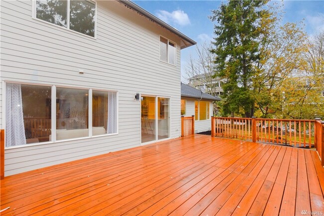 Building Photo - Remodeled Home in Mukilteo!