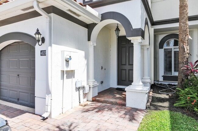 Primary Photo - 4020 Murano Bay Dr