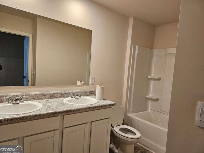 Building Photo - 45 Embry Blvd