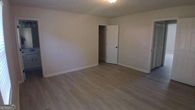 Building Photo - 5677 Wind Gate Ln