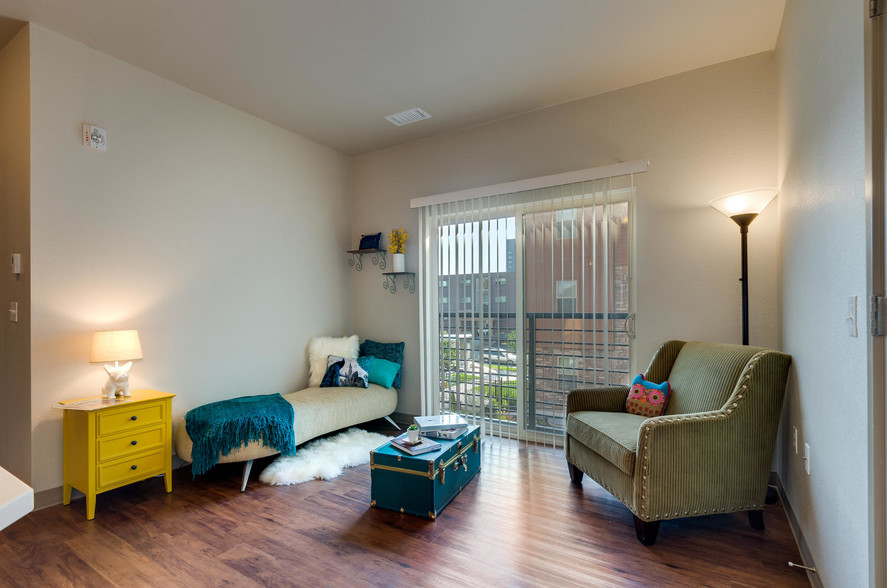 Building Photo - Peregrine Place Apartments