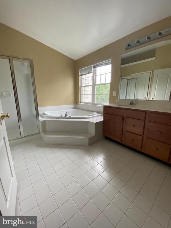 Building Photo - 22560 Scattersville Gap Terrace