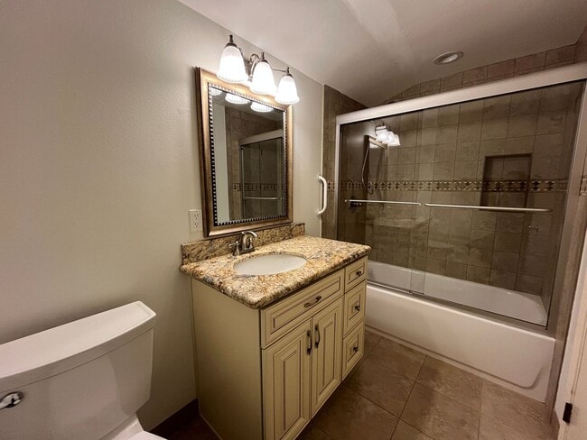 Building Photo - Westlake Village 4+2.5 w/pool, spa, green belt + lake access!