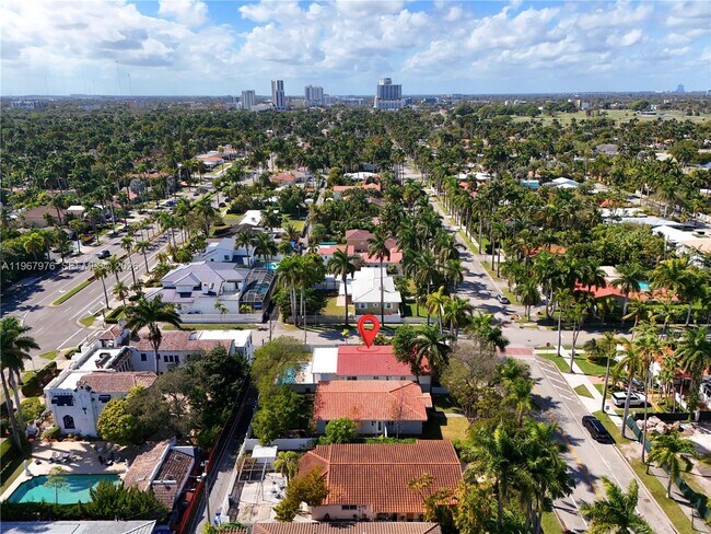 Building Photo - 1070 Tyler St