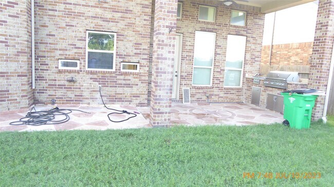 Building Photo - 21710 Avalon Queen Dr