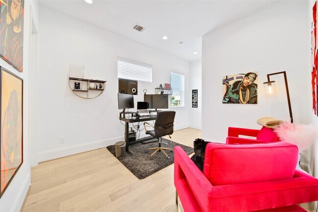 Building Photo - 1306 Laird St