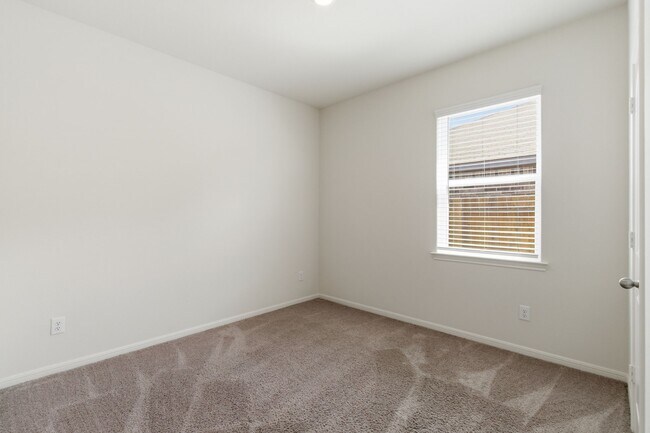 Building Photo - 10642 Lost aples Dr