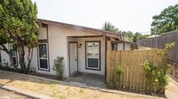 Building Photo - 3003 Parker Ln