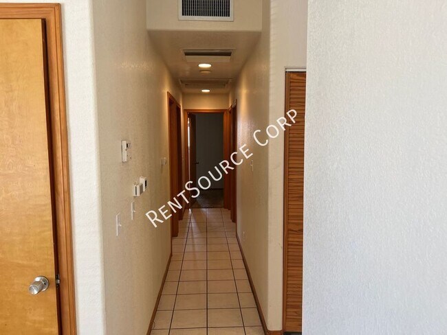 Building Photo - 3 Bedroom Home For Rent in Yermo Calico La...