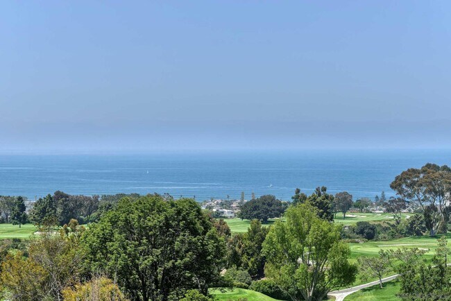 Building Photo - 7106 Country Club Dr
