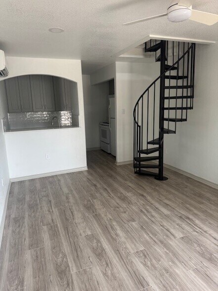 Primary Photo - 1215 Terjo Ln
