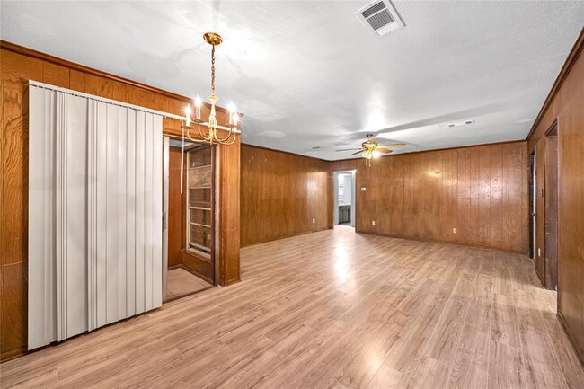 Building Photo - 8447 Sterlingshire St