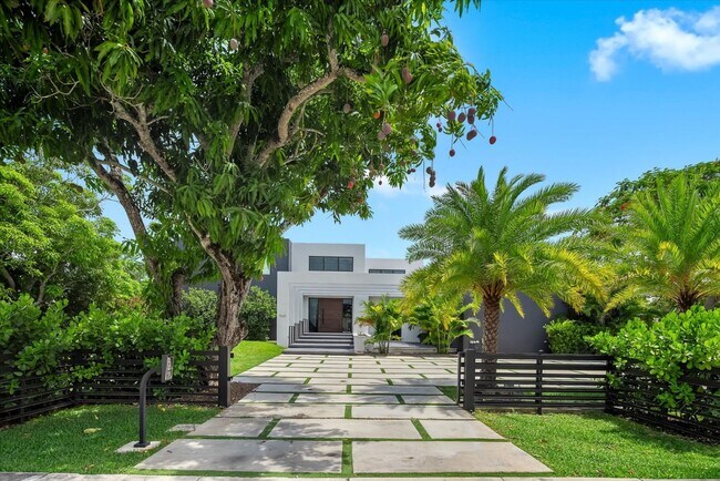Building Photo - 7660 SW 124th St