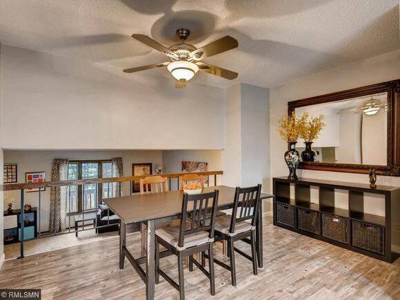 This split level creates a very spacious environment - 2628 Sumac Rdg