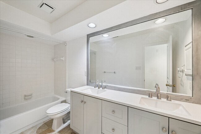 Building Photo - 174 W Greywing Cir